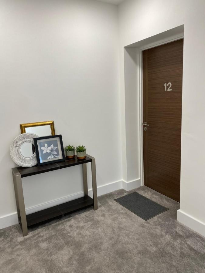 דירות הרוגייט Springfield Court 12 מראה חיצוני תמונה