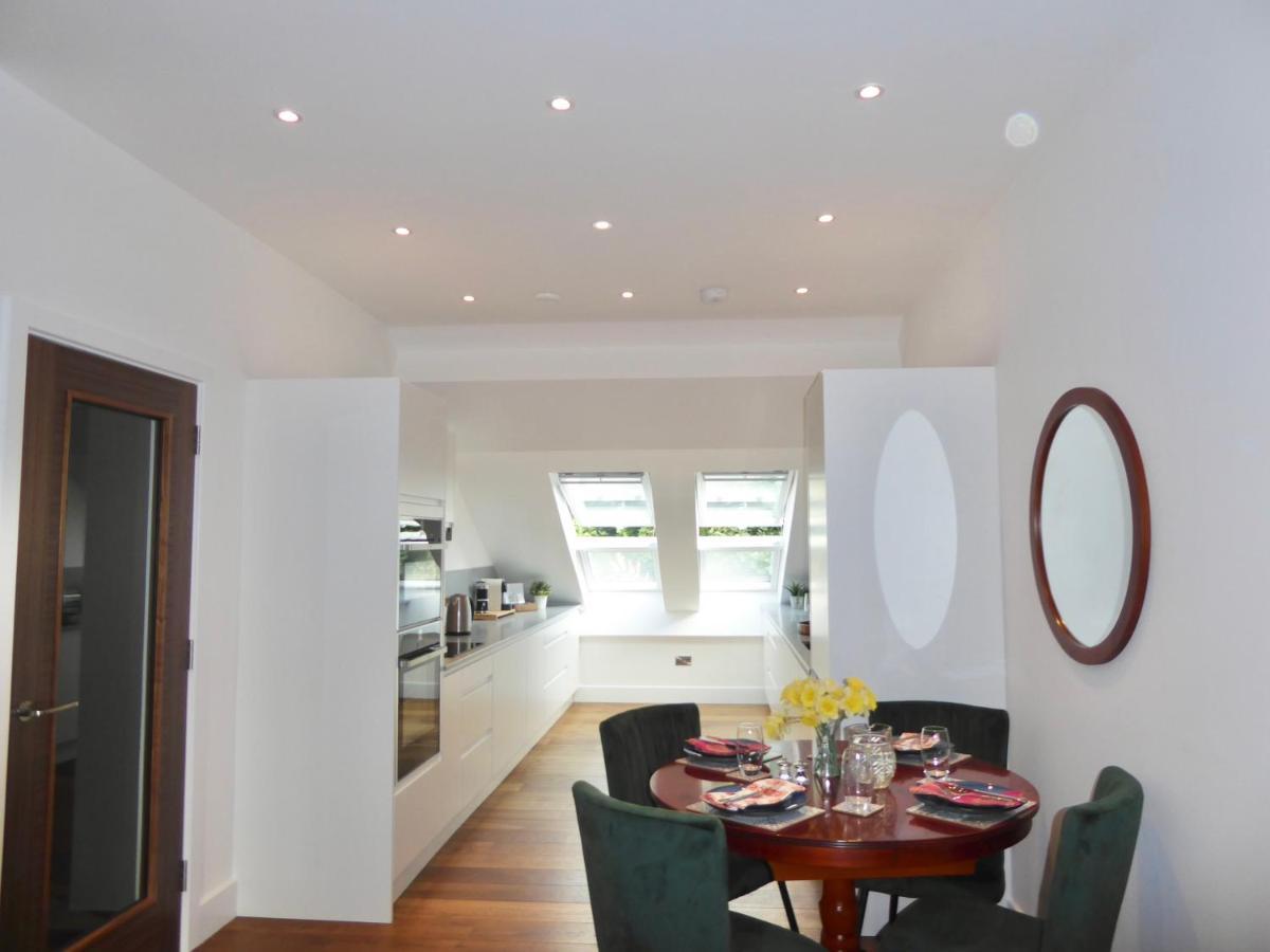 דירות הרוגייט Springfield Court 12 מראה חיצוני תמונה